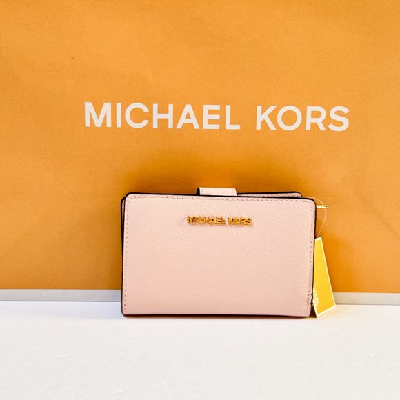 Michael Kors Jet Set Travel Medium Bifold Coin Zipper Wallet Pink